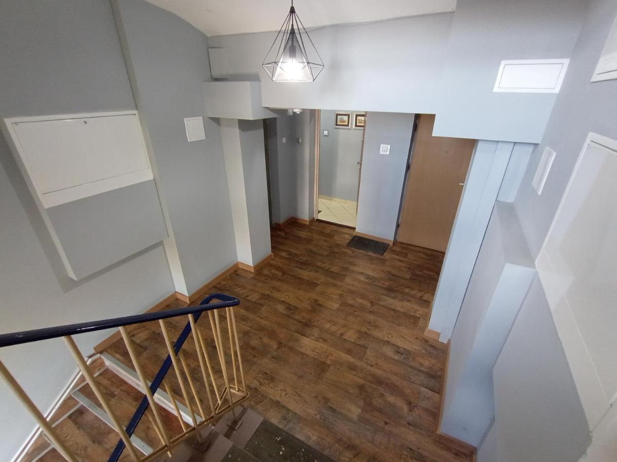 Apartament Venge -Cale Mieszkanie 46M2 Na Wylacznosc - Z Jedna Sypialnia I Jednym Sypialno-Salonem -3 Pietro Bez Windy- Rezerwacja Bez Karty Kredytowej-Klimatyzacja-Netflix-2 Lozeczka Dzieciece- Bezplatny Parking Publiczny Вроцлав Екстер'єр фото
