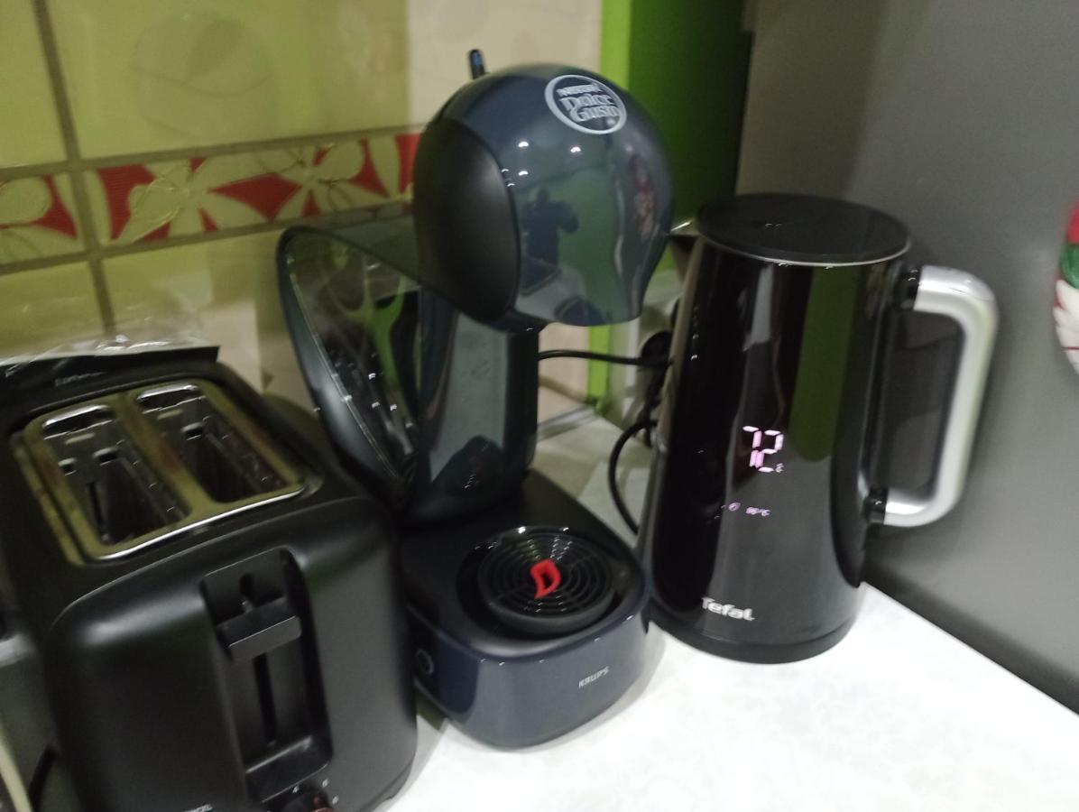 Apartament Venge -Cale Mieszkanie 46M2 Na Wylacznosc - Z Jedna Sypialnia I Jednym Sypialno-Salonem -3 Pietro Bez Windy- Rezerwacja Bez Karty Kredytowej-Klimatyzacja-Netflix-2 Lozeczka Dzieciece- Bezplatny Parking Publiczny Вроцлав Екстер'єр фото