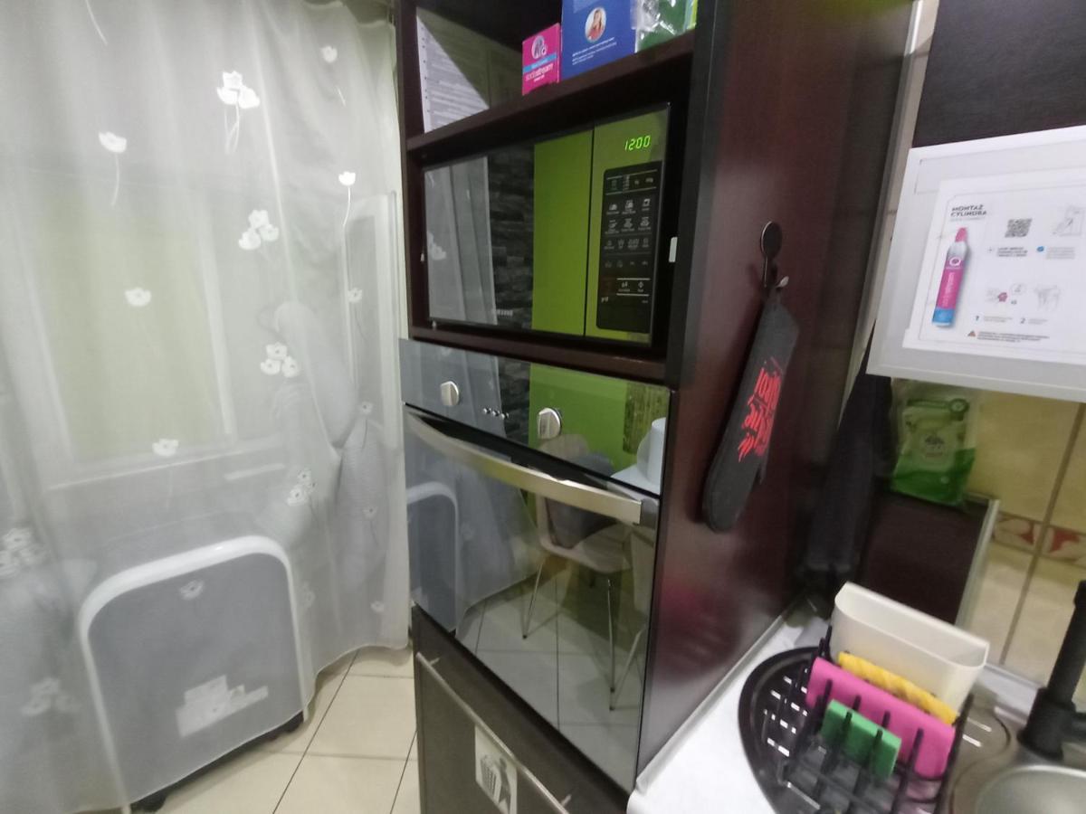 Apartament Venge -Cale Mieszkanie 46M2 Na Wylacznosc - Z Jedna Sypialnia I Jednym Sypialno-Salonem -3 Pietro Bez Windy- Rezerwacja Bez Karty Kredytowej-Klimatyzacja-Netflix-2 Lozeczka Dzieciece- Bezplatny Parking Publiczny Вроцлав Екстер'єр фото