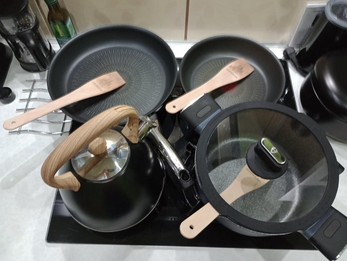 Apartament Venge -Cale Mieszkanie 46M2 Na Wylacznosc - Z Jedna Sypialnia I Jednym Sypialno-Salonem -3 Pietro Bez Windy- Rezerwacja Bez Karty Kredytowej-Klimatyzacja-Netflix-2 Lozeczka Dzieciece- Bezplatny Parking Publiczny Вроцлав Екстер'єр фото