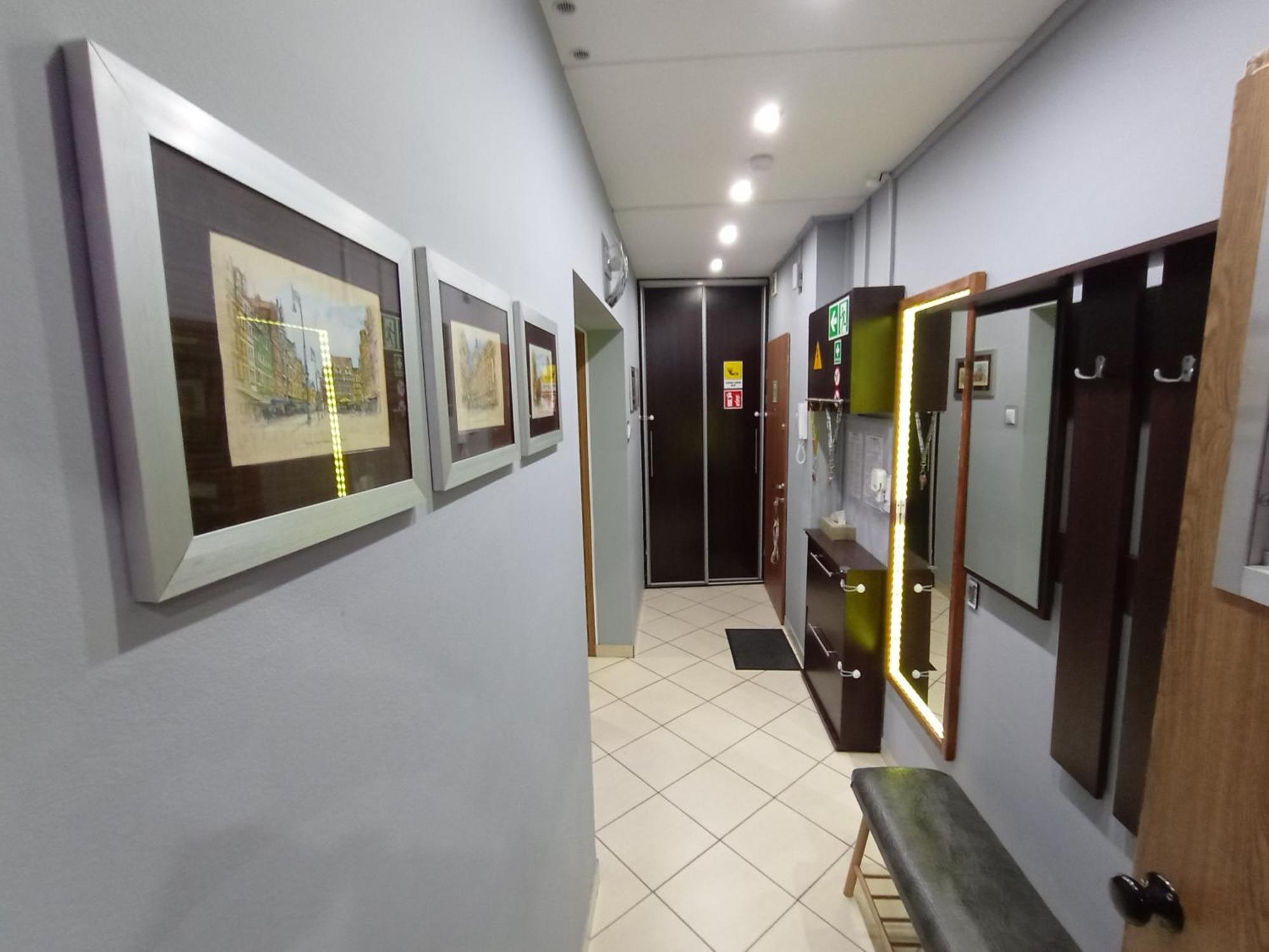 Apartament Venge -Cale Mieszkanie 46M2 Na Wylacznosc - Z Jedna Sypialnia I Jednym Sypialno-Salonem -3 Pietro Bez Windy- Rezerwacja Bez Karty Kredytowej-Klimatyzacja-Netflix-2 Lozeczka Dzieciece- Bezplatny Parking Publiczny Вроцлав Екстер'єр фото