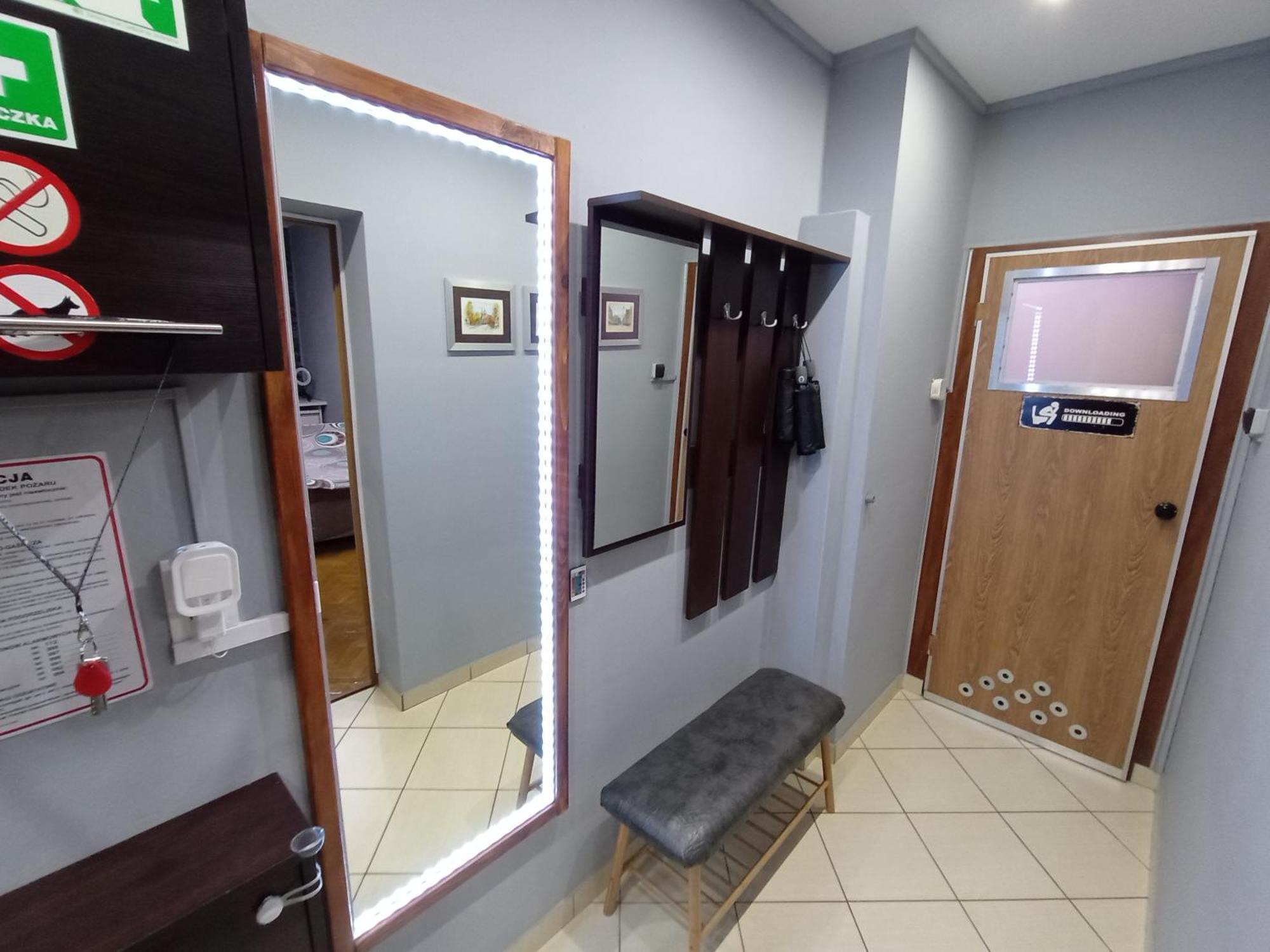 Apartament Venge -Cale Mieszkanie 46M2 Na Wylacznosc - Z Jedna Sypialnia I Jednym Sypialno-Salonem -3 Pietro Bez Windy- Rezerwacja Bez Karty Kredytowej-Klimatyzacja-Netflix-2 Lozeczka Dzieciece- Bezplatny Parking Publiczny Вроцлав Екстер'єр фото
