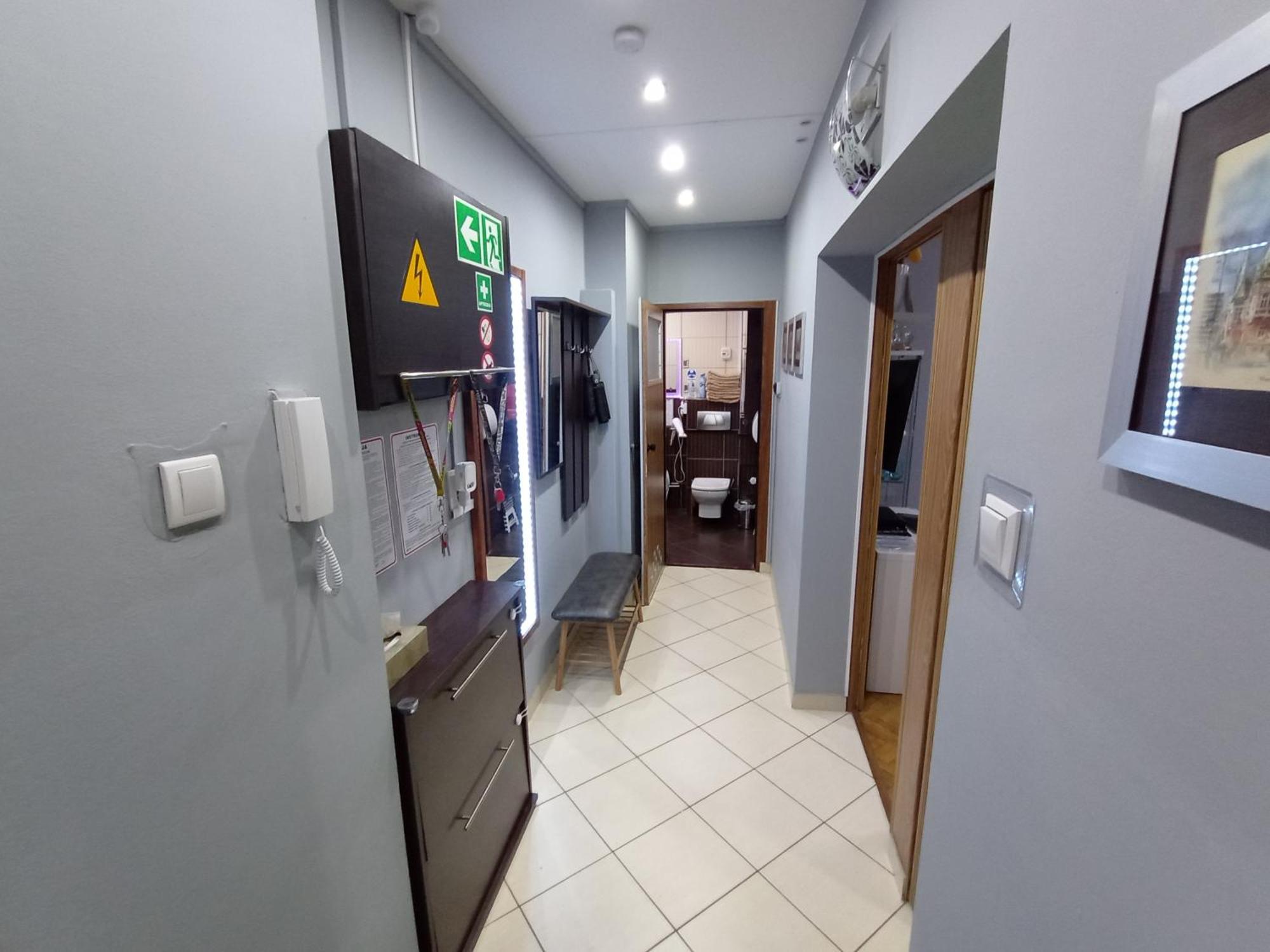 Apartament Venge -Cale Mieszkanie 46M2 Na Wylacznosc - Z Jedna Sypialnia I Jednym Sypialno-Salonem -3 Pietro Bez Windy- Rezerwacja Bez Karty Kredytowej-Klimatyzacja-Netflix-2 Lozeczka Dzieciece- Bezplatny Parking Publiczny Вроцлав Екстер'єр фото