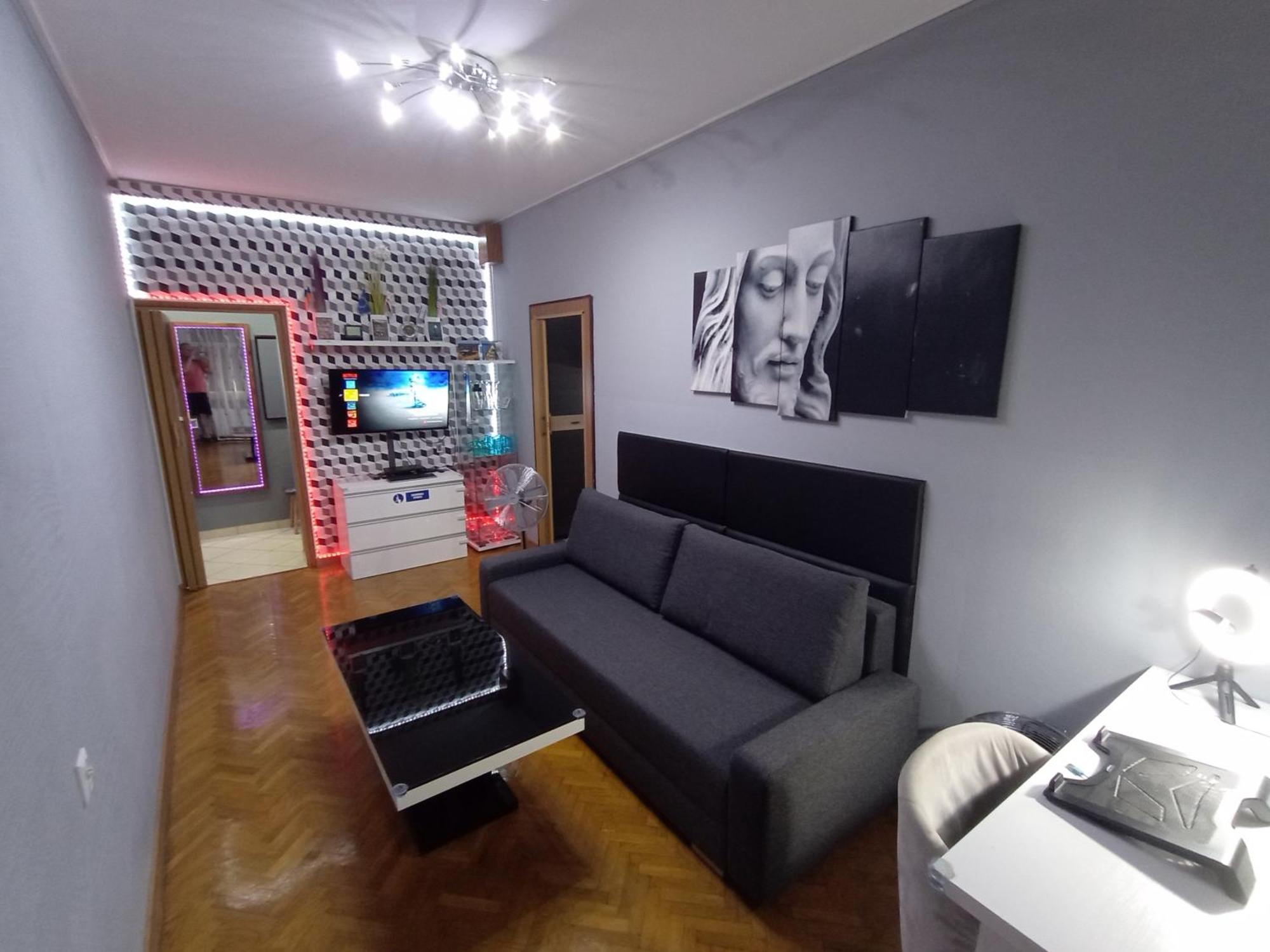 Apartament Venge -Cale Mieszkanie 46M2 Na Wylacznosc - Z Jedna Sypialnia I Jednym Sypialno-Salonem -3 Pietro Bez Windy- Rezerwacja Bez Karty Kredytowej-Klimatyzacja-Netflix-2 Lozeczka Dzieciece- Bezplatny Parking Publiczny Вроцлав Екстер'єр фото